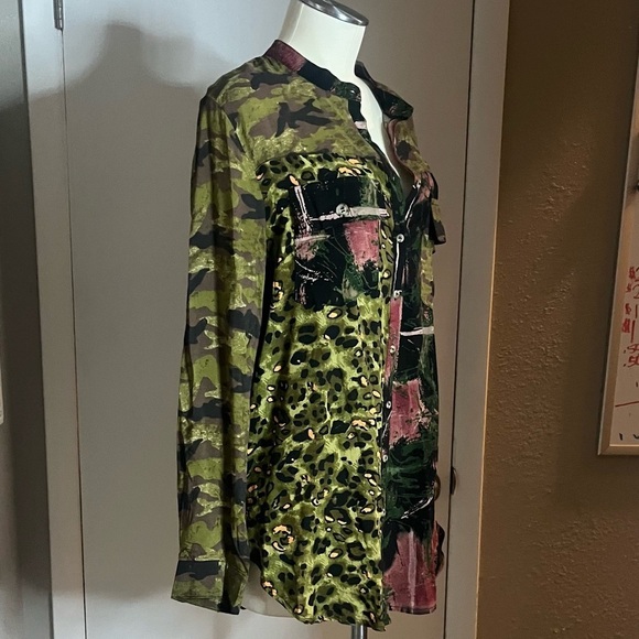 Adore Tops - Women’s button up blouse camouflage animal print front pockets by Adore nwt
